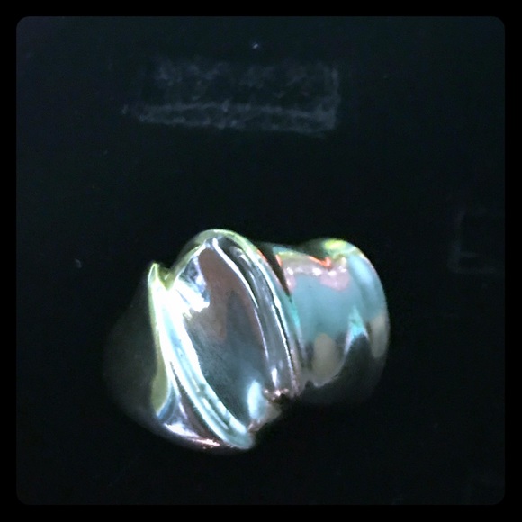 Silpada Jewelry - 💃 Chunky SiLPADA silver RING, Retired